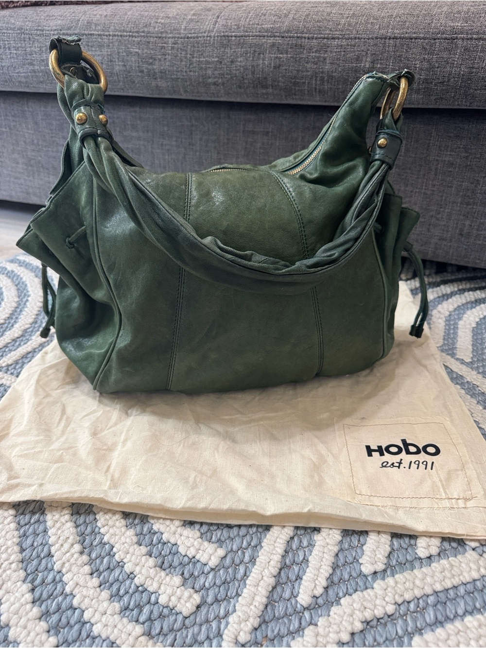 HOBO International Green Leather Slouchy Shoulder Bag Brass Hardware - Picture 1 of 13